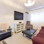 Large Functional Apartment!